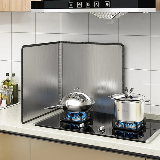 🍳 Cook Without Mess – Oil Splash Guard